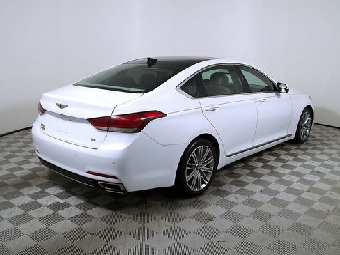 Used 2018 Genesis G80 3.8 w/ Option Group 02 RWD image 7