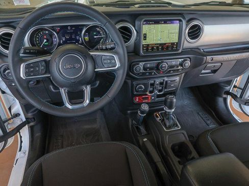 Used 2023 Jeep Wrangler Unlimited Rubicon 4xe AWD/4WD image 23