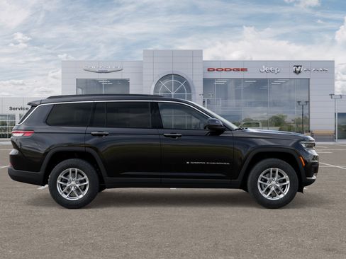 New 2025 Jeep Grand Cherokee L Laredo image 21