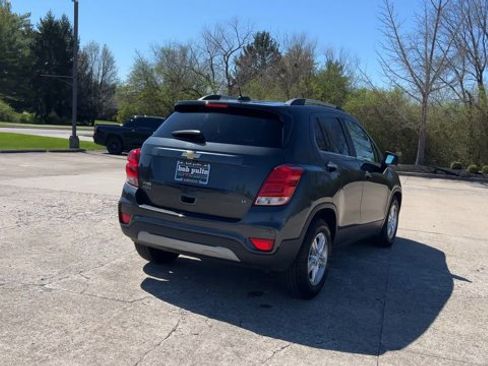 Used 2018 Chevrolet Trax LT w/ LT Convenience Package image 8