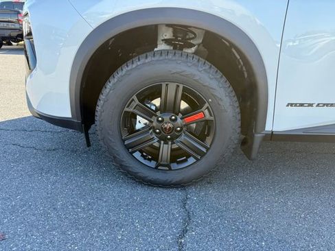 New 2026 Nissan Rogue SV image 9