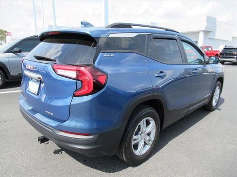 Certified 2024 GMC Terrain SLE w/ Driver Convenience Package image 10