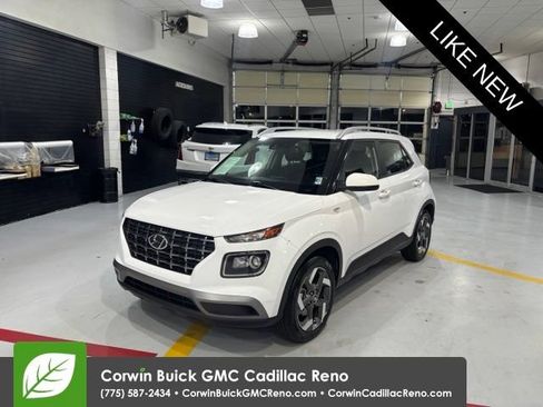 Used 2021 Hyundai Venue SEL FWD image 1