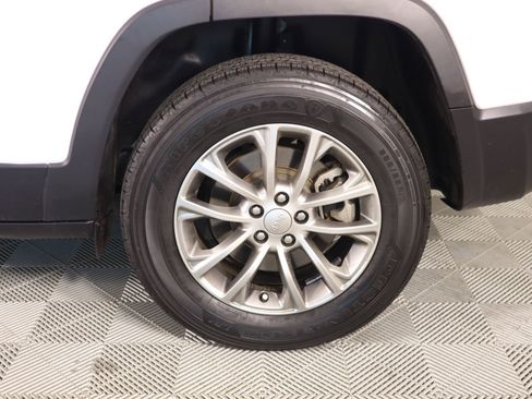 Used 2022 Jeep Cherokee Latitude Lux w/ Sun & Sound Group image 19