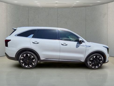 Used 2025 Kia Sorento SX FWD image 41