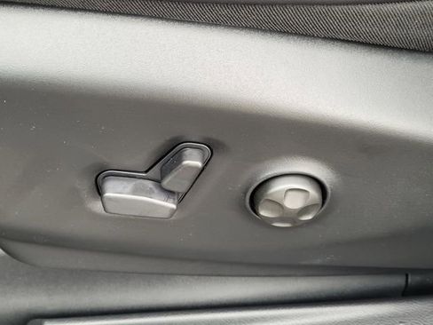 New 2026 Chrysler Pacifica Select image 24