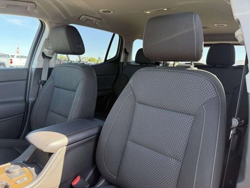 Used 2023 GMC Acadia SLE w/ Driver Convenience Package image 12