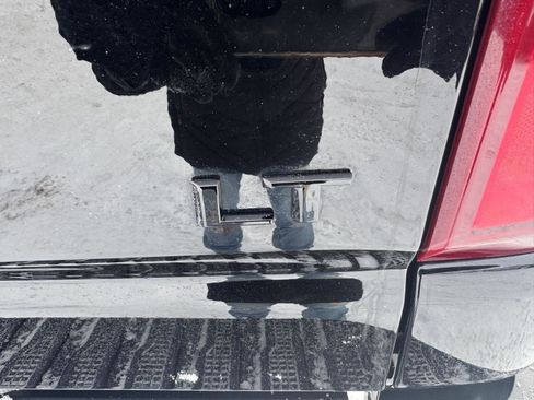 Used 2024 Chevrolet Silverado 3500 LT w/ Midnight Edition image 22