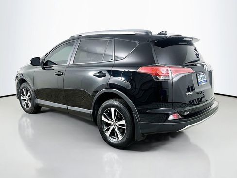 Used 2017 Toyota RAV4 XLE image 5