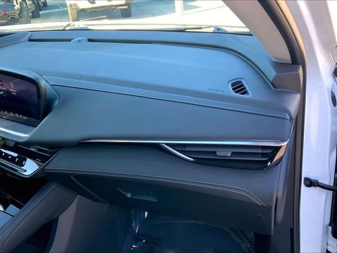 Certified 2025 Buick Envision Preferred image 18