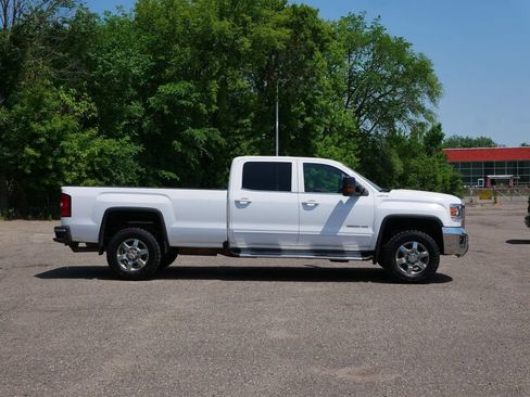 Used 2016 GMC Sierra 3500 SLE w/ SLE Preferred Package AWD/4WD image 2