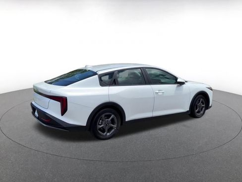 Used 2025 Kia K4 FWD image 14