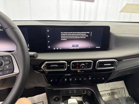 New 2026 Nissan Sentra SR FWD image 10