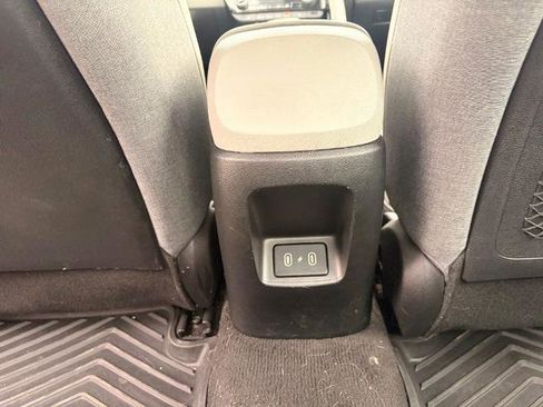 Used 2025 Hyundai Elantra Limited w/ Cargo Package image 20