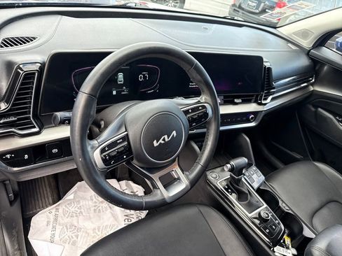 Certified 2023 Kia Sportage EX AWD/4WD image 13