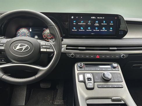 Certified 2025 Hyundai Palisade SEL image 13