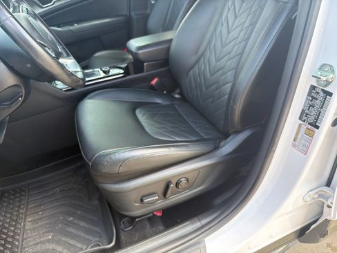 Used 2025 Kia Sportage X-Line w/ Premium Package AWD/4WD image 19