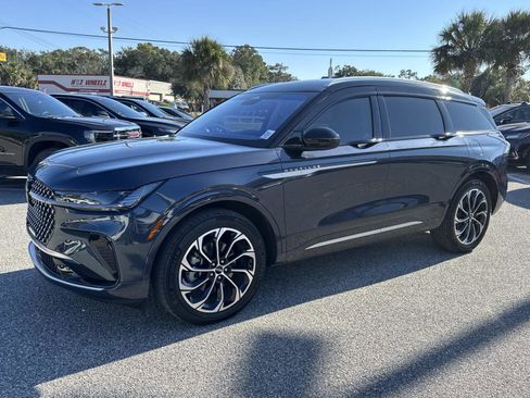 Used 2024 Lincoln Nautilus Reserve image 7