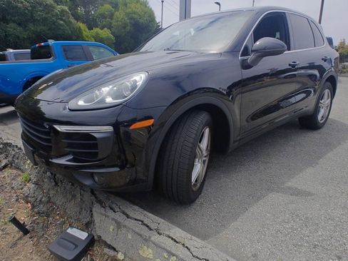 Used 2015 Porsche Cayenne S AWD/4WD image 3