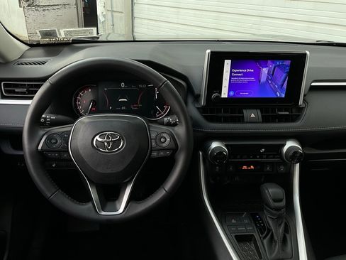 Used 2025 Toyota RAV4 XLE image 14