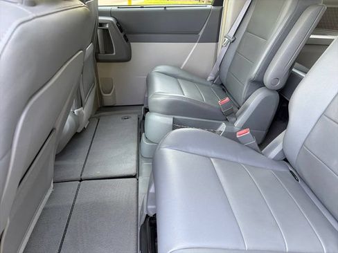 Used 2008 Dodge Grand Caravan SXT FWD image 18