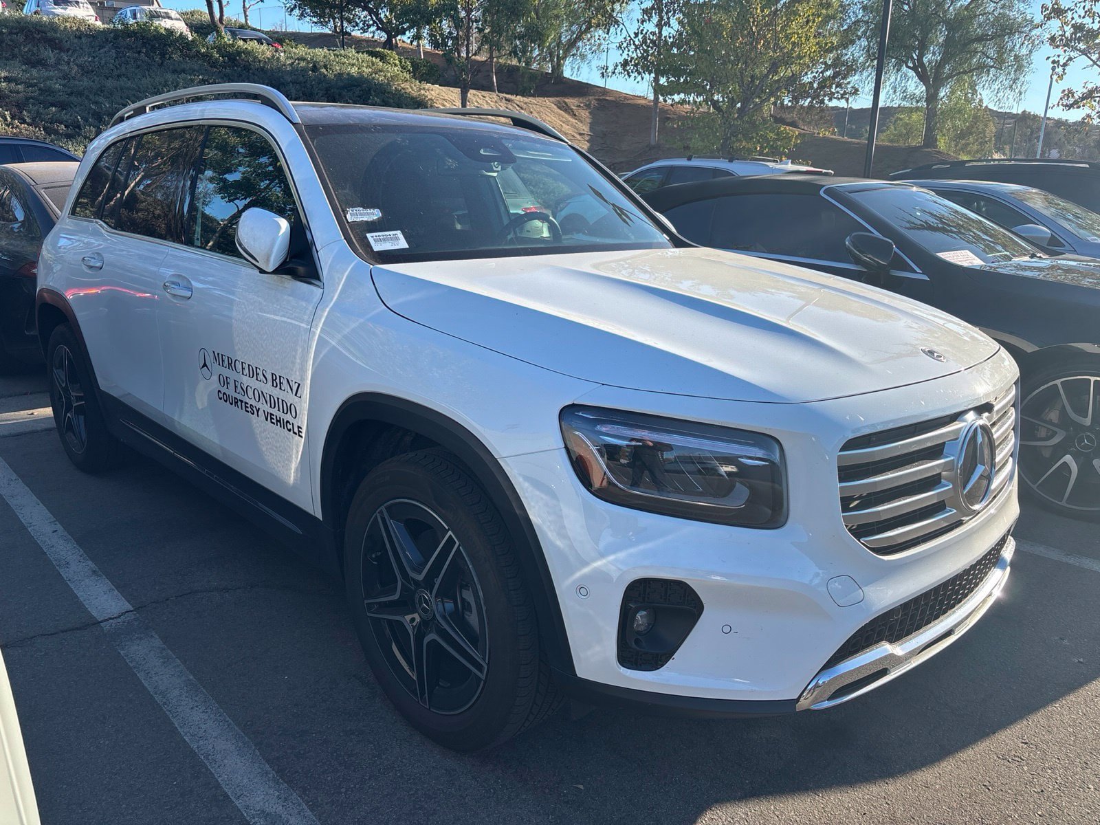Used 2026 Mercedes-Benz GLB 250 image 1