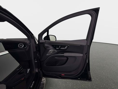 Used 2024 Mercedes-Benz EQS 450+ 4MATIC SUV w/ Exclusive Trim Package image 23
