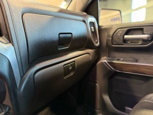 Used 2021 GMC Sierra 1500 SLT image 32