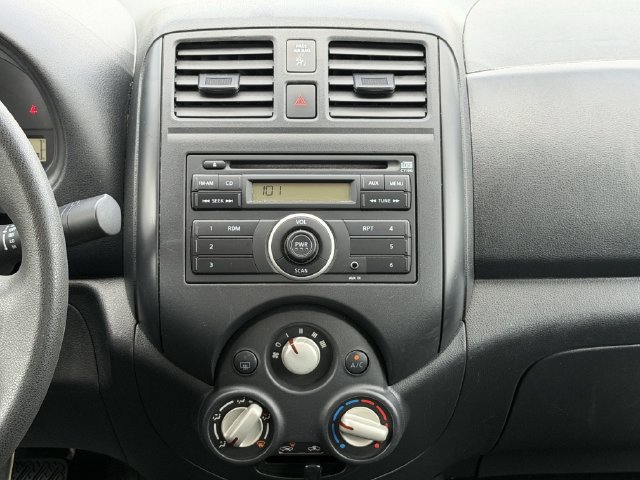 Used 2014 Nissan Versa S Plus FWD image 18