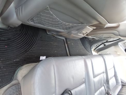 Used 2003 Toyota Land Cruiser image 34