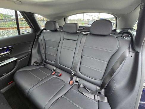 Used 2023 Mercedes-Benz GLC 300 4MATIC image 17