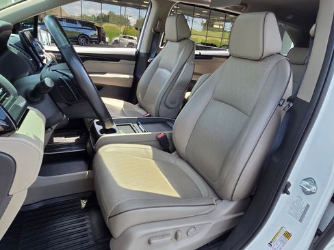 Used 2022 Honda Odyssey Elite image 7