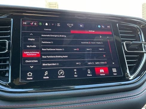 Used 2023 Dodge Durango GT image 29