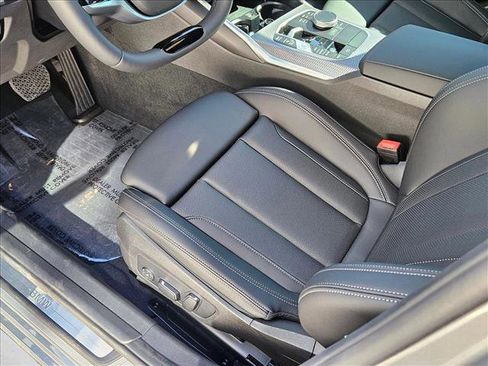 New 2026 BMW 330i Sedan w/ Premium Package image 4