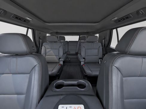 Used 2021 Chevrolet Tahoe RST w/ Luxury Package AWD/4WD image 16