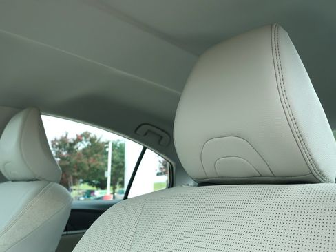 Used 2026 Toyota Camry XLE FWD image 15