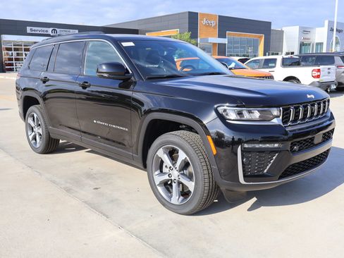 New 2026 Jeep Grand Cherokee L Limited AWD/4WD image 1