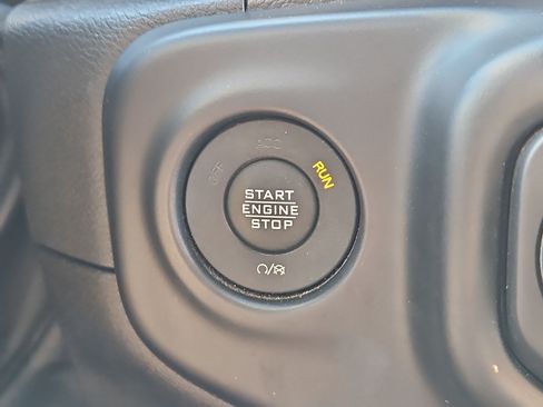 Used 2022 Jeep Wrangler Unlimited Sport AWD/4WD image 17