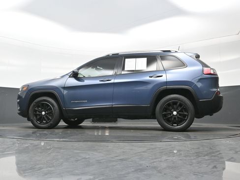 Used 2021 Jeep Cherokee Latitude AWD/4WD image 26