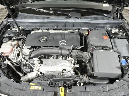 Certified 2022 Mercedes-Benz GLB 250 4MATIC image 37
