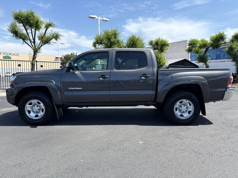 Used 2010 Toyota Tacoma PreRunner RWD image 7