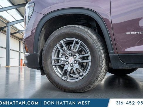 Used 2025 GMC Acadia Elevation image 36