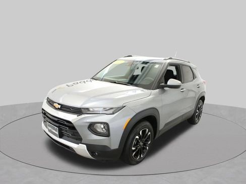Used 2023 Chevrolet TrailBlazer LT FWD image 4