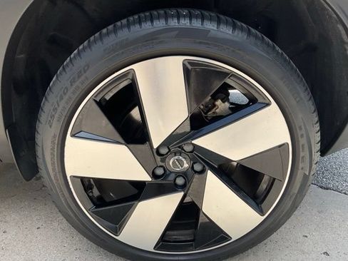 Certified 2023 Volvo C40 P8 Recharge Ultimate AWD/4WD image 9