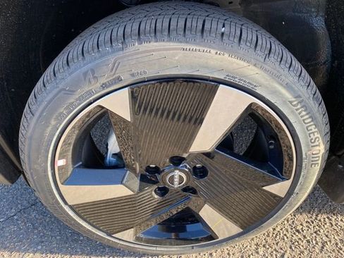 New 2026 Nissan Kicks SR image 25