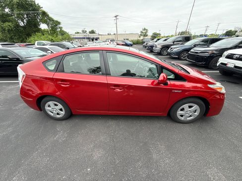 Used 2010 Toyota Prius Five FWD image 1