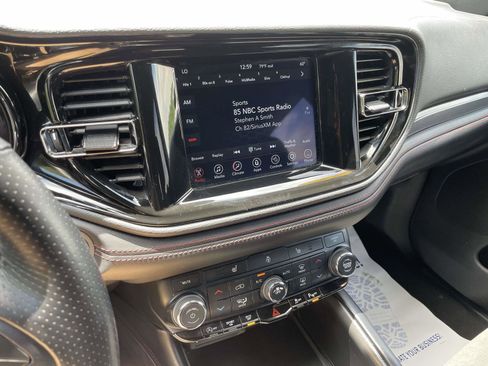 Used 2023 Dodge Durango GT RWD image 12