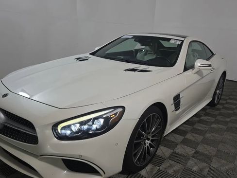 Used 2020 Mercedes-Benz SL 550 image 1