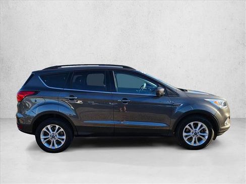 Used 2019 Ford Escape SEL image 4