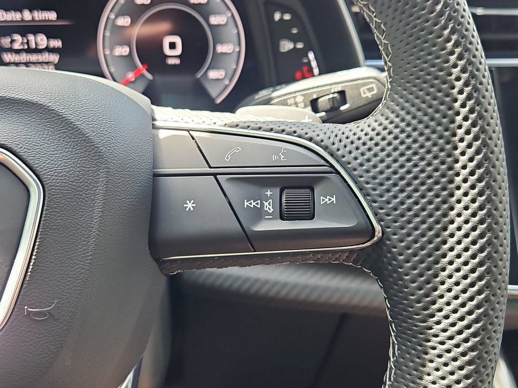 Certified 2025 Audi SQ7 Prestige w/ Prestige Package AWD/4WD image 29